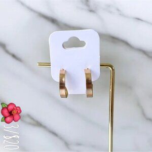 Gold Hoop Earrings Wide Band Metallic Simplistic Gold Hoops NWOT! 🌺3/$20